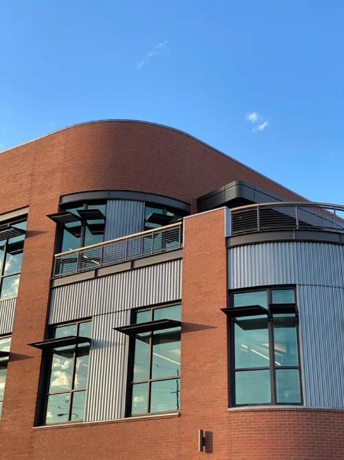 Exterior photo of People's Bank in Medford Oregon